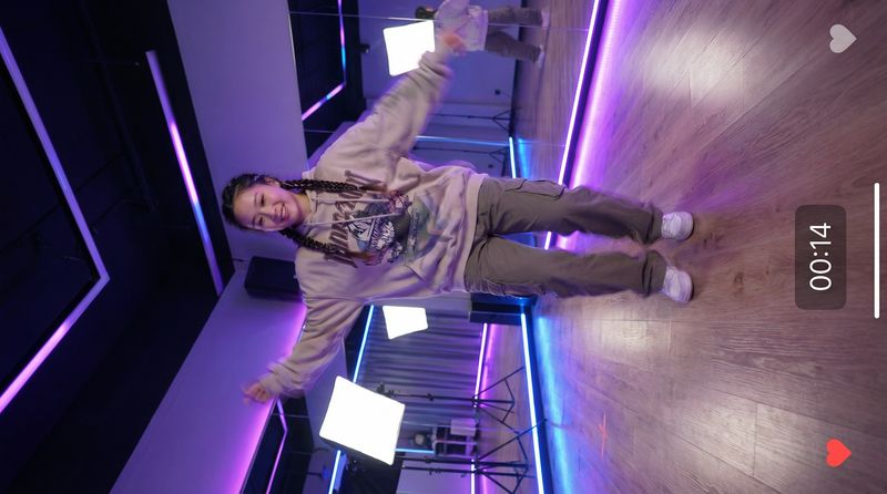 草莓视频舞蹈短视频教程